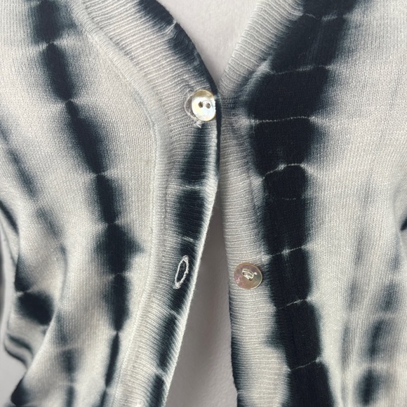 Love Tree Black and White Tie-Dye Cardigan - Picture 4 of 5